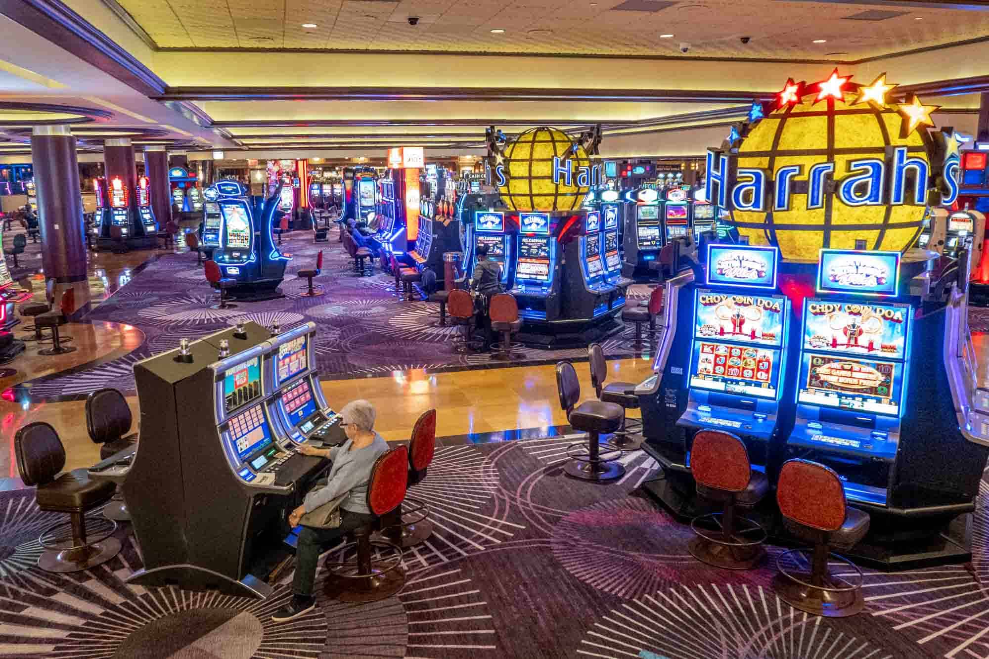 Cricket War ile kriket oyna, para kazan! Carlsbergcasino'te sporla eğlence.